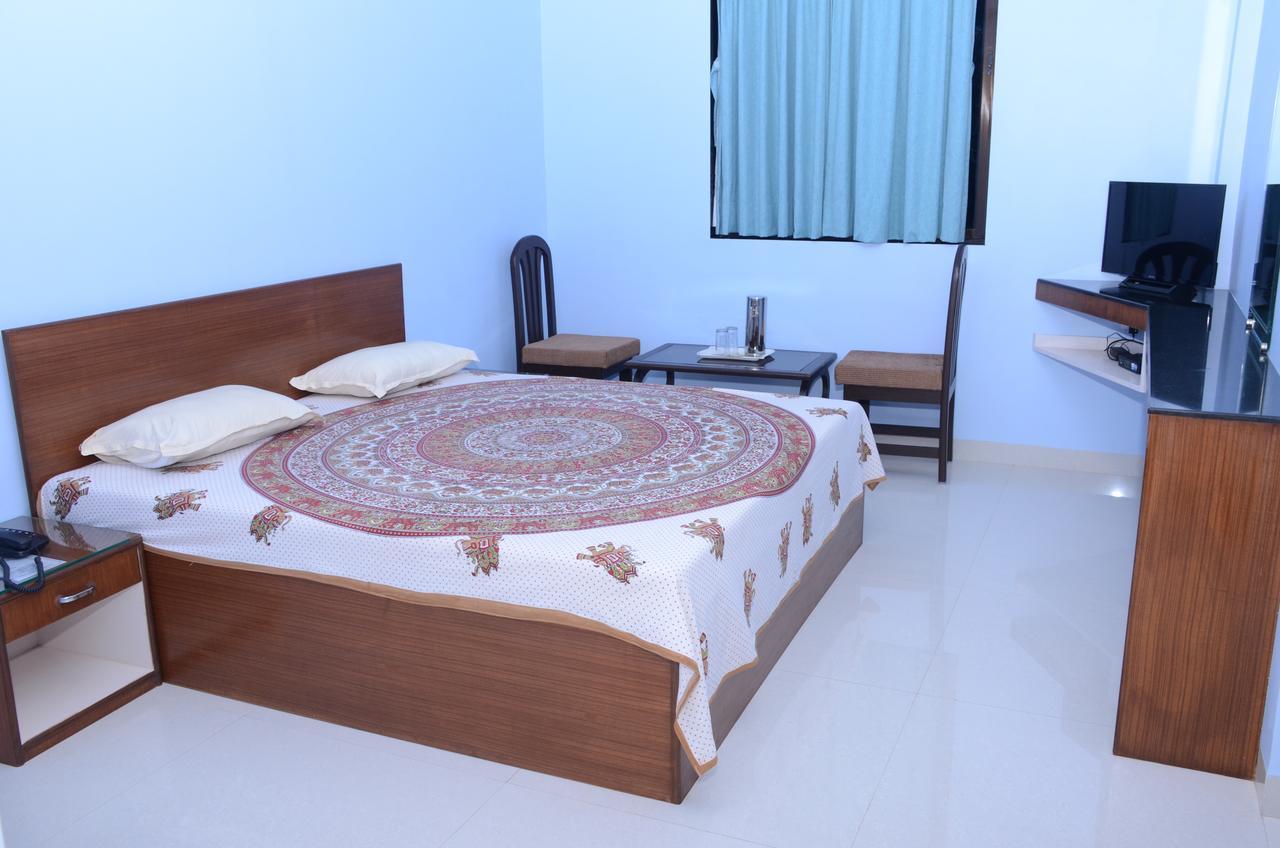 Hira Laxmi Residency Ξενοδοχείο Alībāg Εξωτερικό φωτογραφία